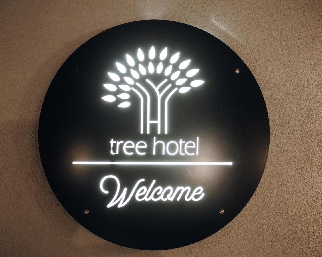 Tree Hotel Korce Bagian luar foto