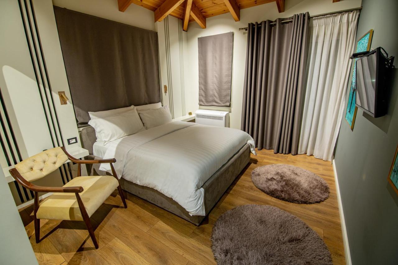 Tree Hotel Korce Bagian luar foto